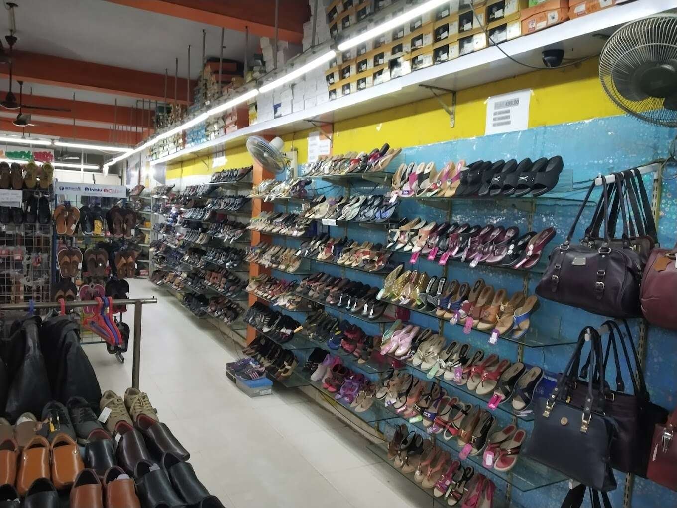 SHOE MAKER 